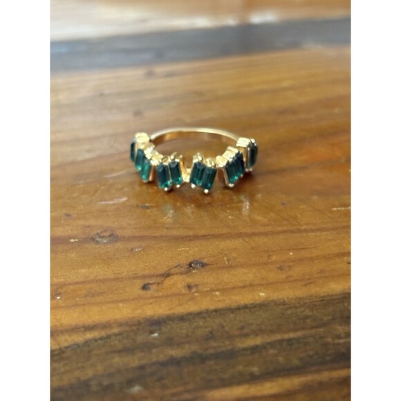 10K Gold Unique Emerald Ring Size 6 Vintage - Picture 1 of 8